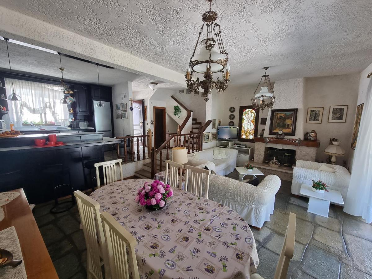 Beachfront Villa 100M From Sea For Up To 10 Guests シビリ エクステリア 写真