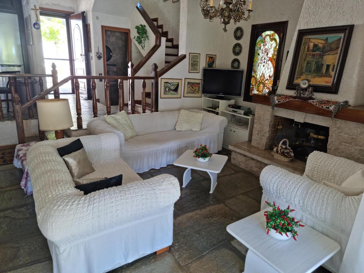 Beachfront Villa 100M From Sea For Up To 10 Guests シビリ エクステリア 写真