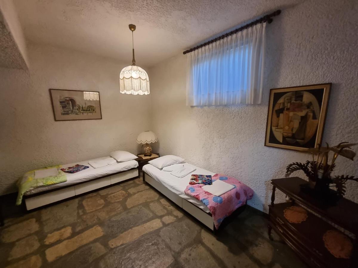 Beachfront Villa 100M From Sea For Up To 10 Guests シビリ エクステリア 写真