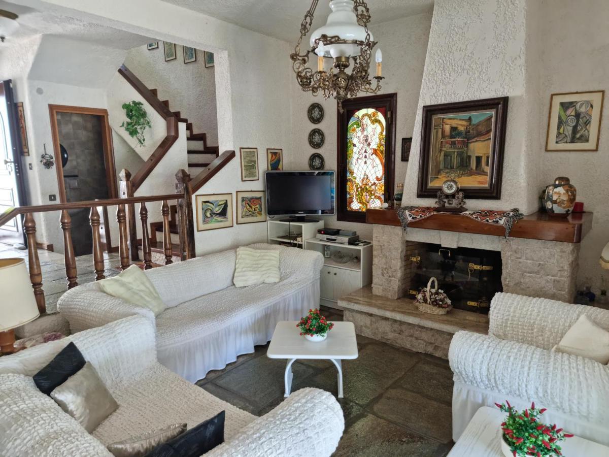 Beachfront Villa 100M From Sea For Up To 10 Guests シビリ エクステリア 写真