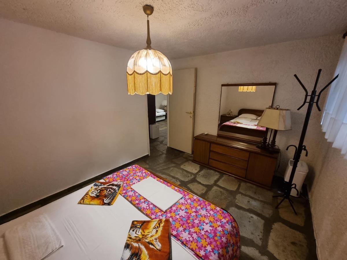 Beachfront Villa 100M From Sea For Up To 10 Guests シビリ エクステリア 写真