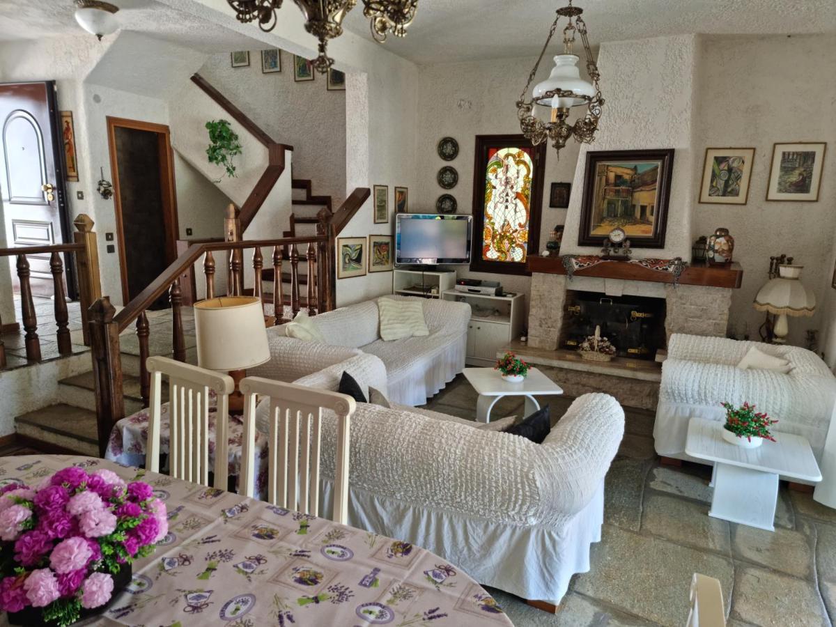 Beachfront Villa 100M From Sea For Up To 10 Guests シビリ エクステリア 写真