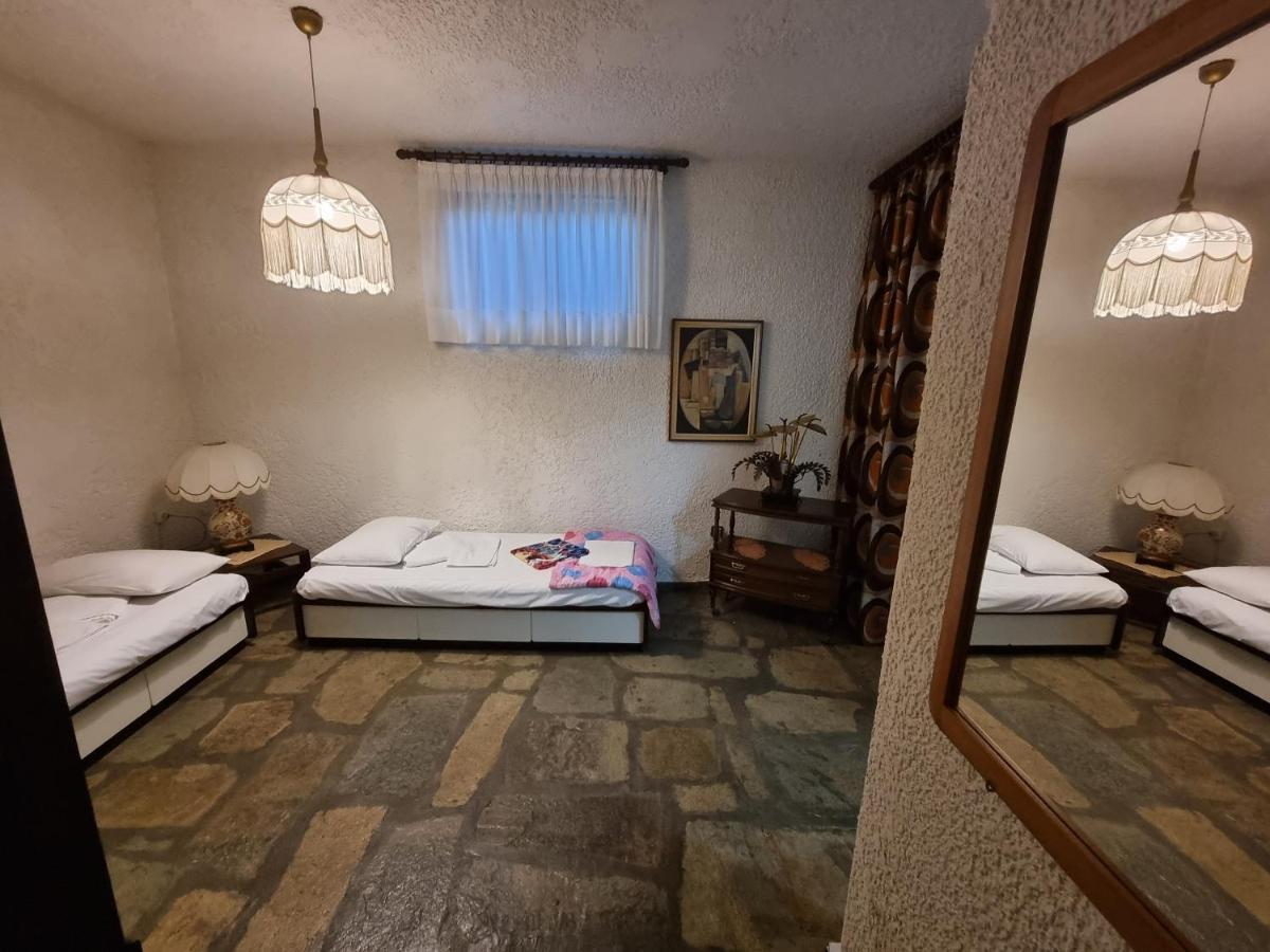 Beachfront Villa 100M From Sea For Up To 10 Guests シビリ エクステリア 写真