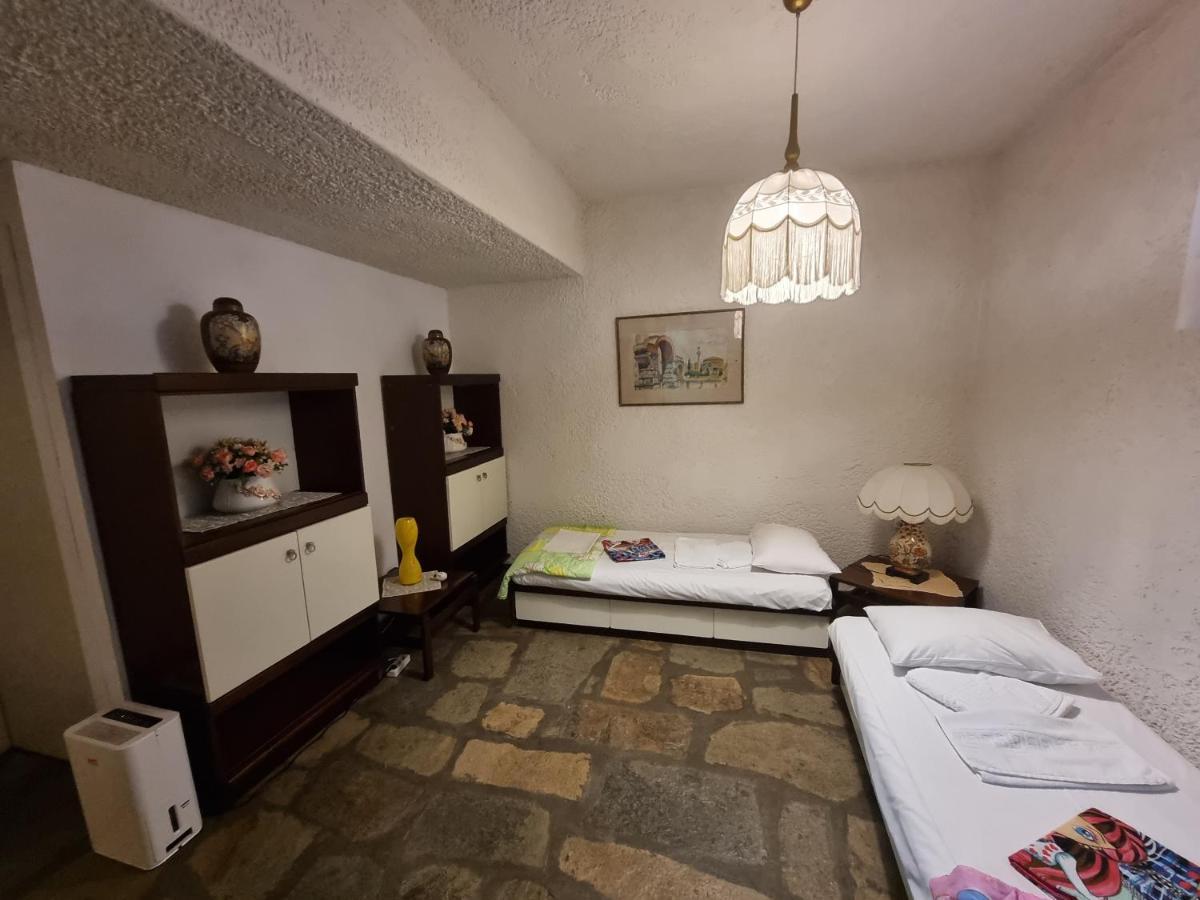 Beachfront Villa 100M From Sea For Up To 10 Guests シビリ エクステリア 写真
