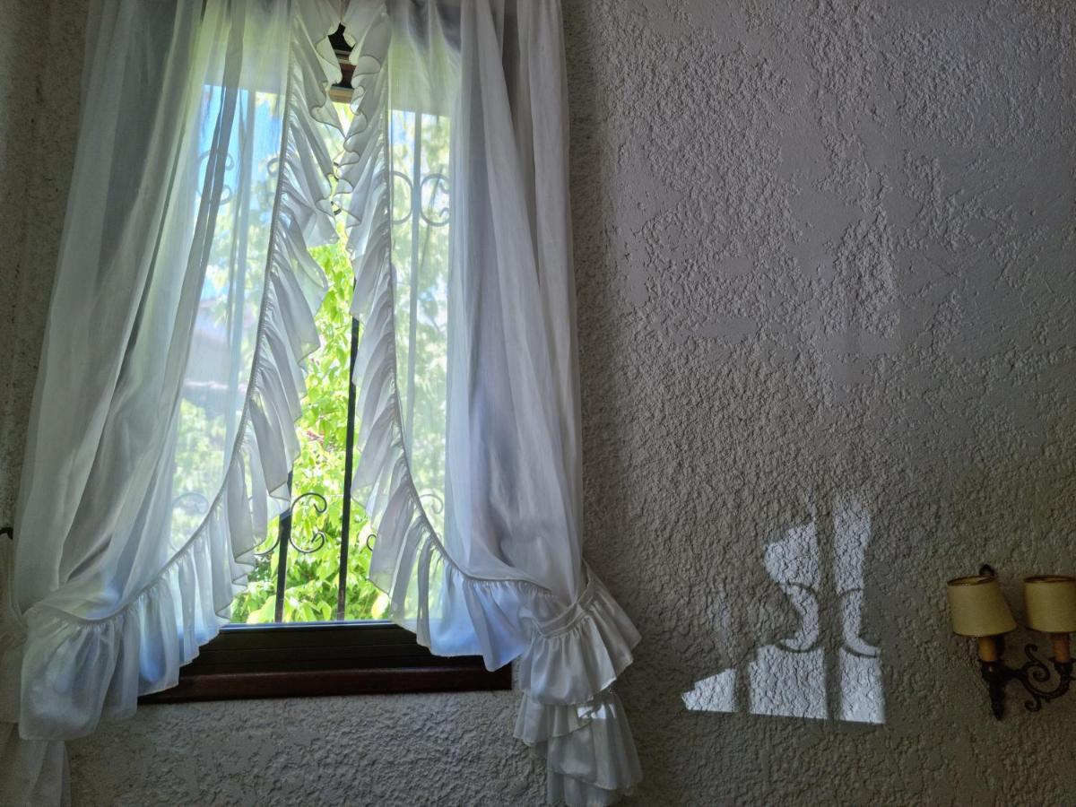 Beachfront Villa 100M From Sea For Up To 10 Guests シビリ エクステリア 写真